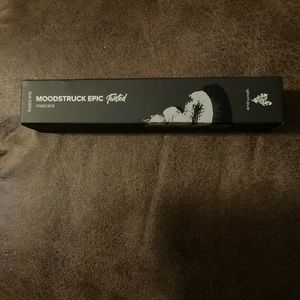 Younique twisted mascara